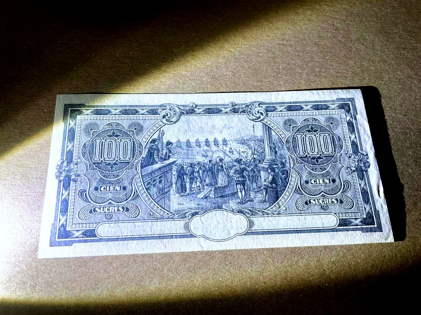 【Blue Auction】✨世界纸币精拍第436期【精】  厄瓜多尔早期 1920年100苏克雷 设计非常精美 大场景 大票幅 UNC （极轻微印子）