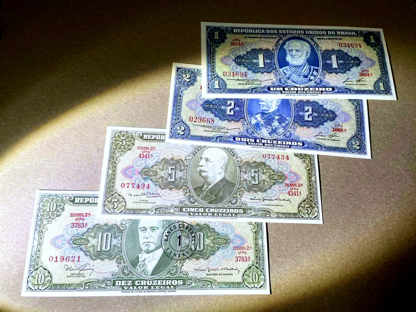 【Blue Auction】✨世界纸币精拍第436期【精】 【一组8张】巴西 1-2-5-10-20-50-100-200克鲁塞罗 全新unc 背面大场景 设计精美 