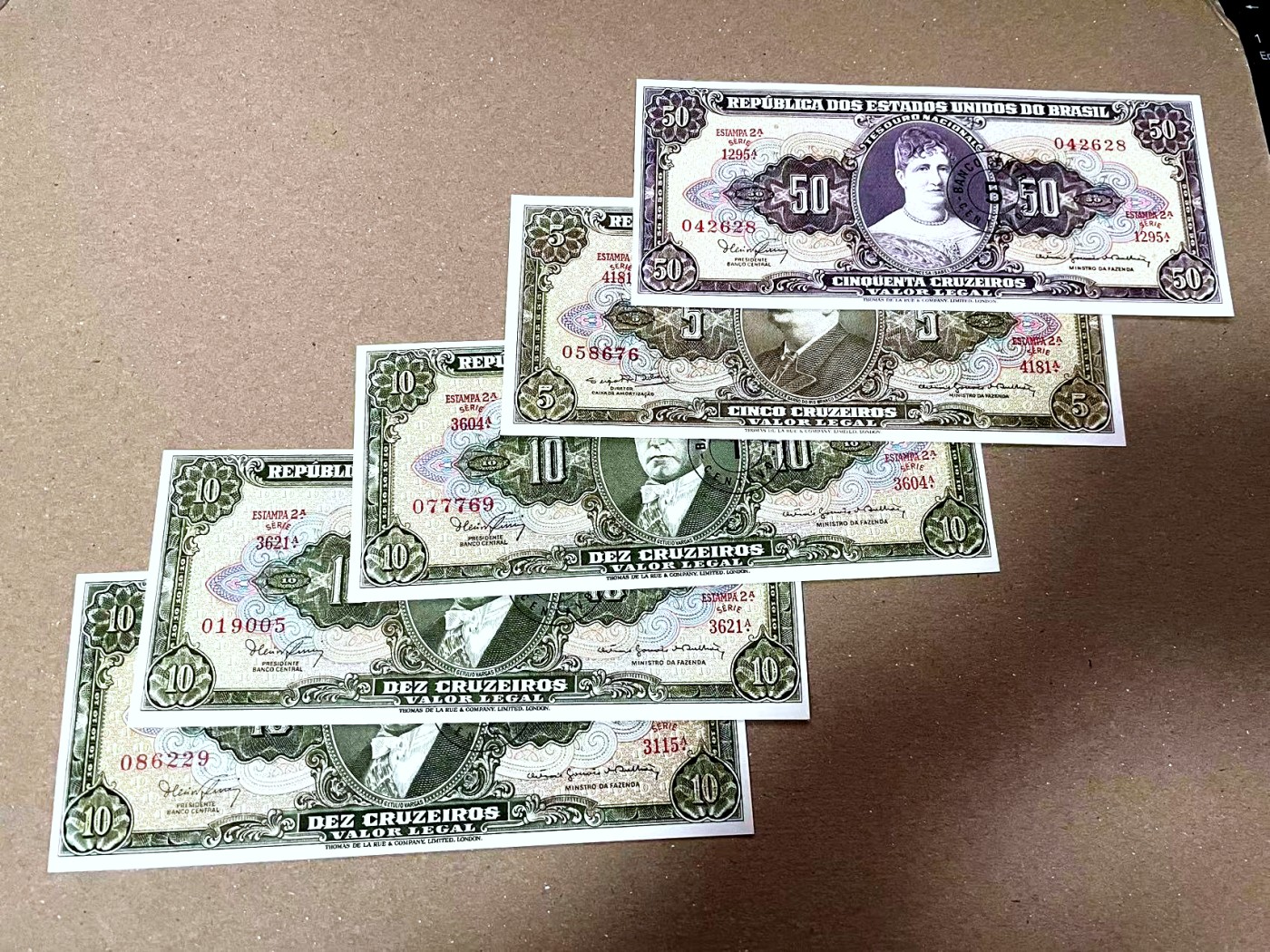 【Blue Auction】✨世界纸币精拍第436期【精】  【一组11张】巴西 5-10-50-100-500-1000克鲁塞罗 背面大场景 设计精美 除100克鲁塞罗AU 其余均全新UNC