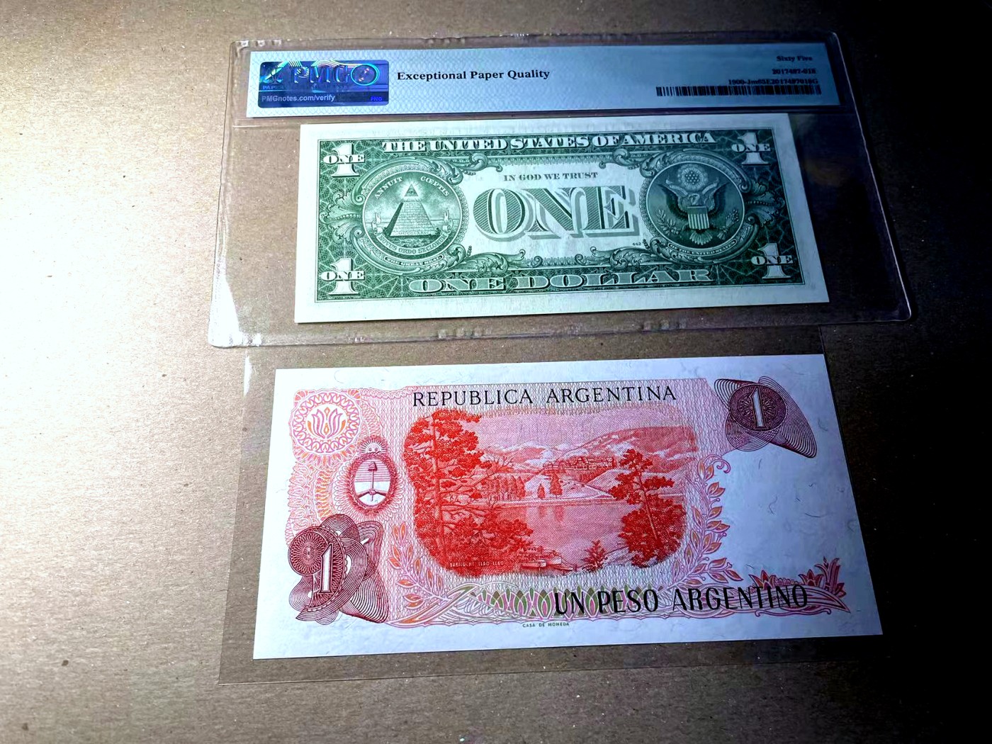 【Blue Auction】✨世界纸币精拍第436期【精】 【一组4张】美国 1963年1美金 PMG65EPQ Mule 较少见10区、阿根廷 1比索 8888狮子号 全新UNC&美国 1995年1美金 品相如图