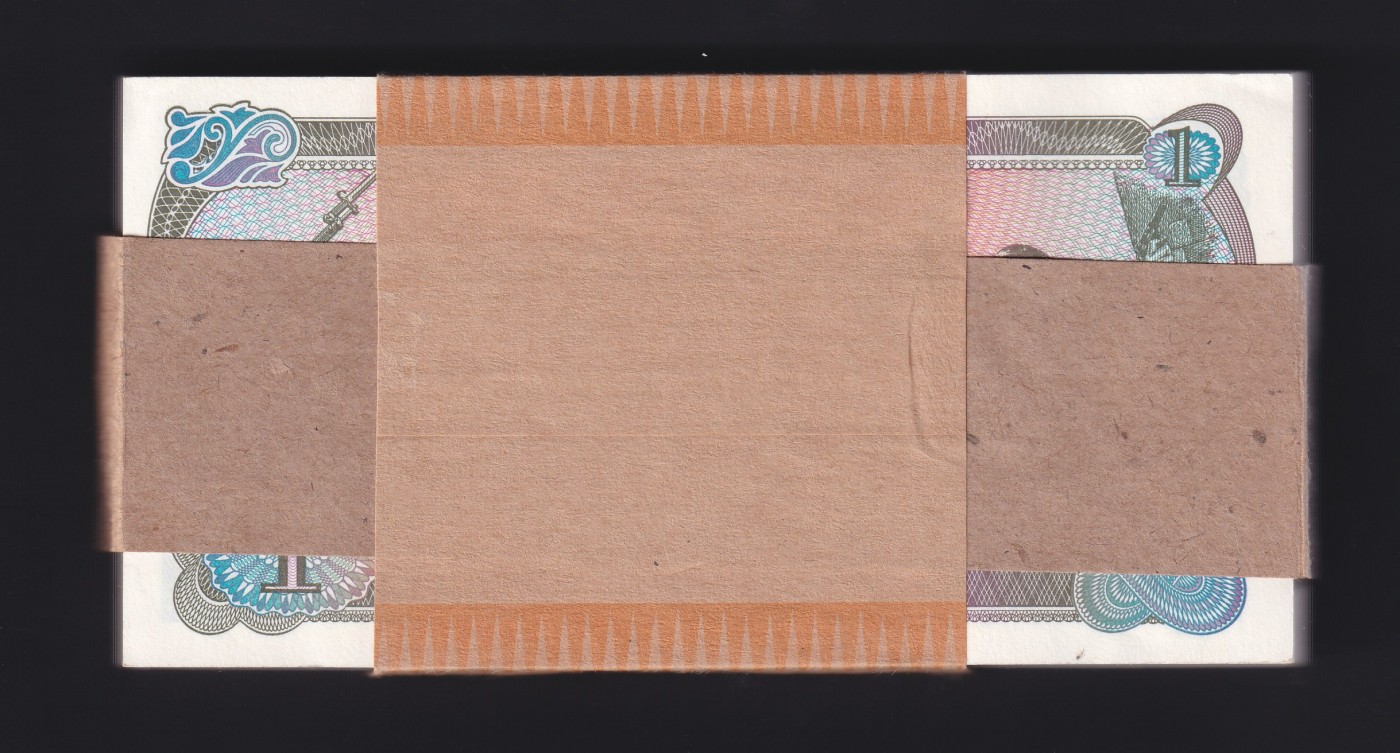 草稿银行第十七期国内外钞票拍卖 朝鲜1978年1圆券 原版银行券 100张连号 原刀 全新原票微黄 