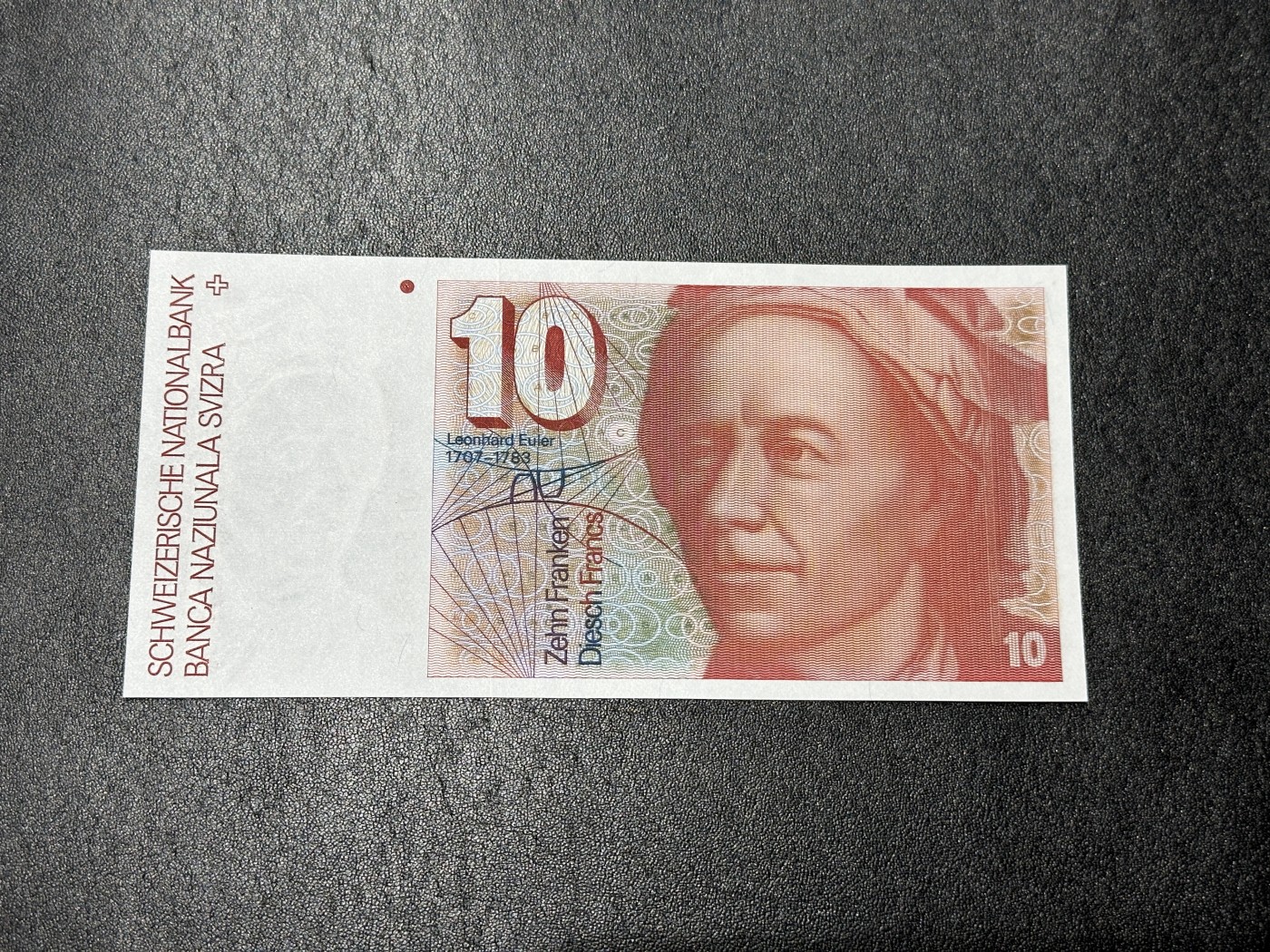 《外钞收藏家》第三百四十一期 1990年瑞士10法郎 全新UNC 无47