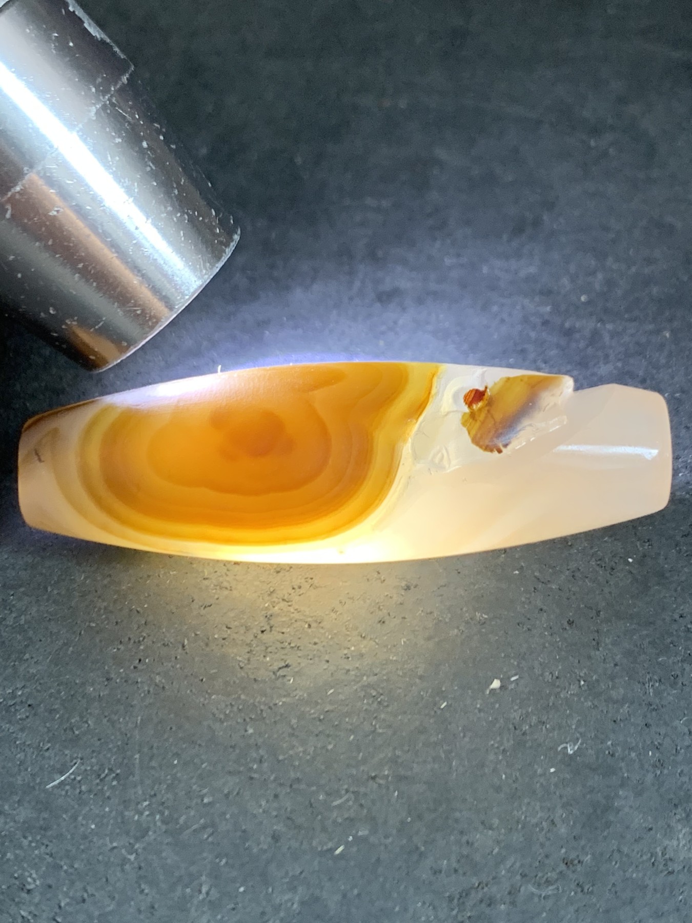 精美高玉化亚光海洋玉髓手工俏色巧雕蝙蝠大桶珠一个