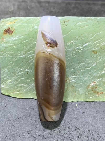 精美高玉化亚光海洋玉髓手工俏色巧雕蝙蝠大桶珠一个 - 精美高玉化亚光海洋玉髓手工俏色巧雕蝙蝠大桶珠一个