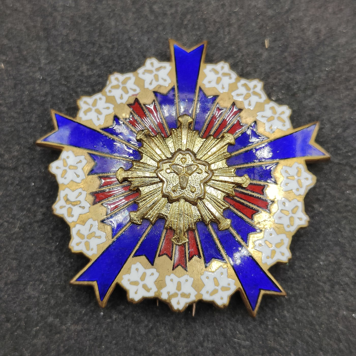 全场0元起拍 第134期 咸鱼国勋章拍卖专场 2月28日（周三）下午6：00开始 日本消防团珐琅纪念章