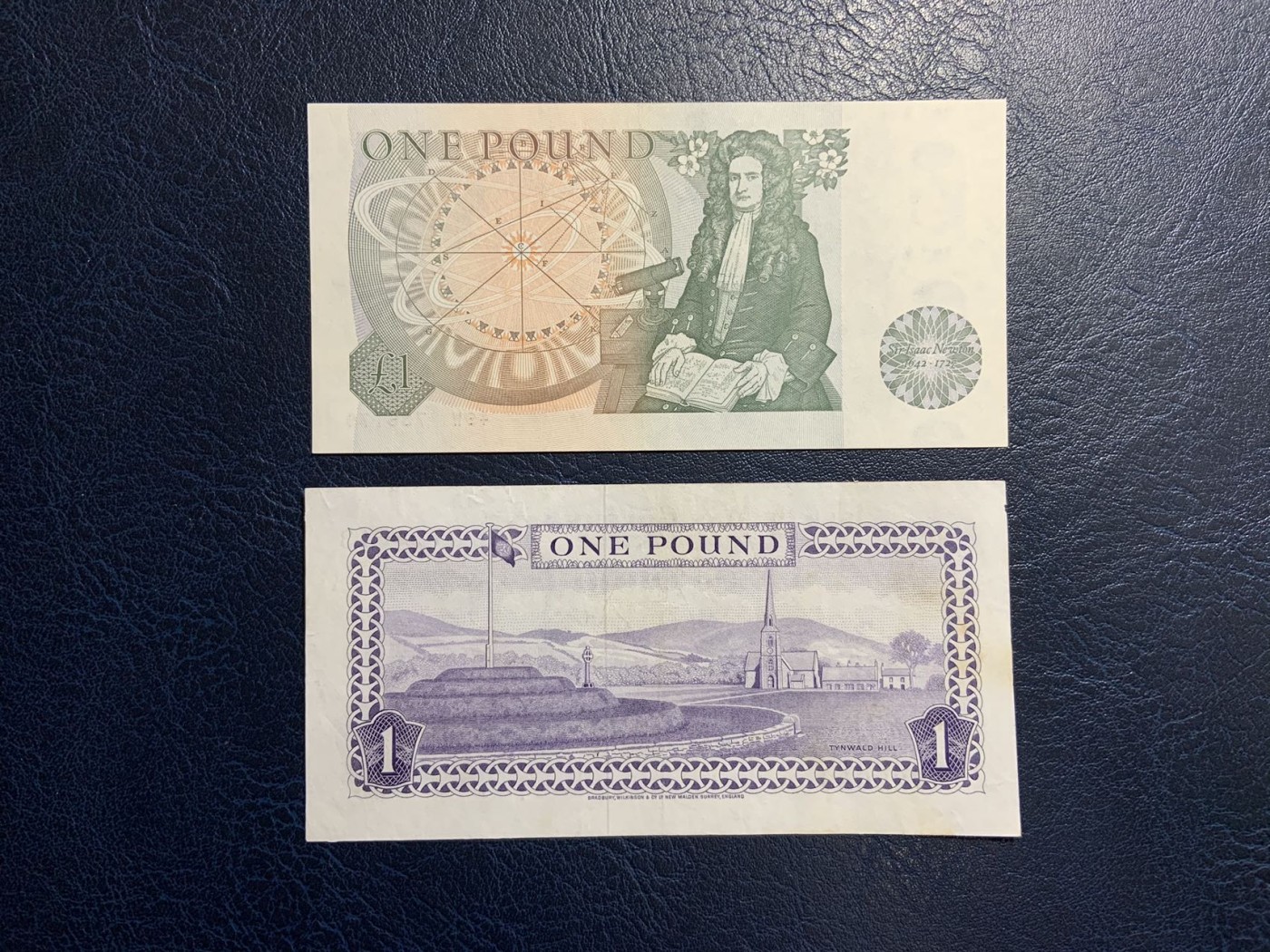收藏联盟Quantum Auction 第326期拍卖  英国1978年1镑马恩岛1979年1镑 品相为UNC和XF