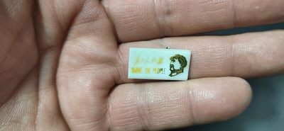毛主席语录章、徽章 - 🔥🔥🔥🔥毛主席像章   为人民服务徽章一枚，品相如图