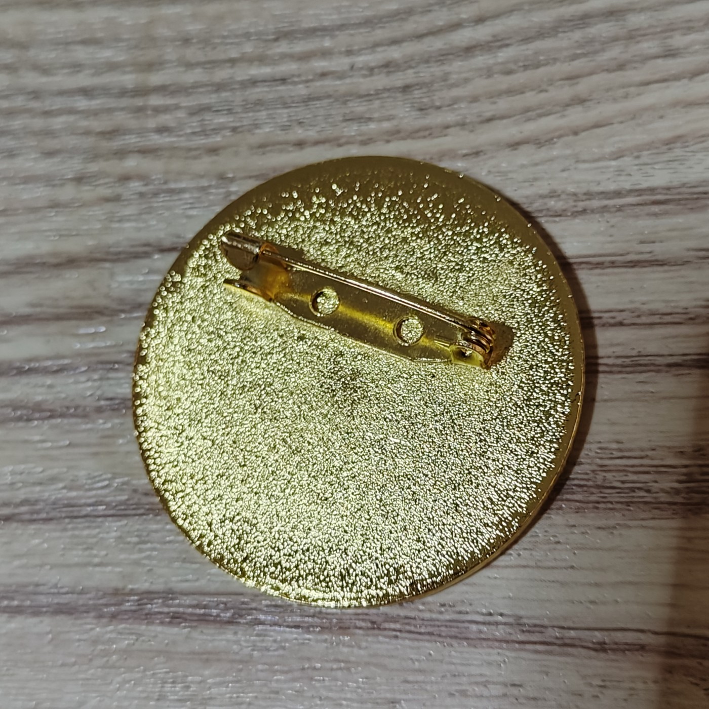 全场0元起拍 第134期 咸鱼国勋章拍卖专场 2月28日（周三）下午6：00开始 果敢同盟军，帽徽