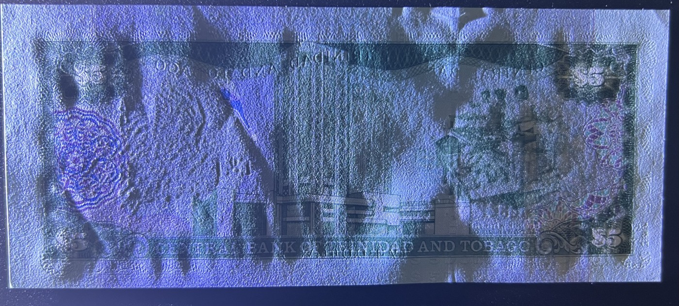 🌗乐淘淘世界纸币收藏拍卖 第42期 平价裸钞专场🌓 特立尼达和多巴哥纸币五张 5有压痕 其余全新UNC