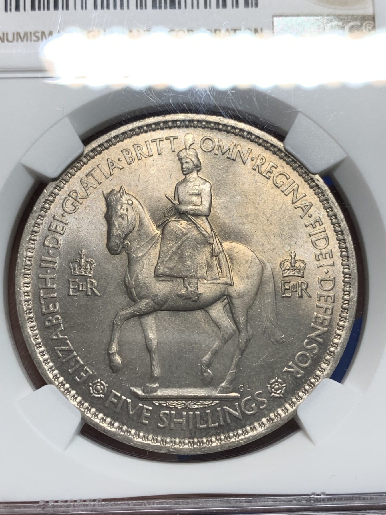 《竞宝斋》第242场-周日，周一 新年开场 (全场包邮) NGC-MS64 英国1953年伊丽莎白二世纪念克朗币 登基纪念首枚女皇克朗纪念币 淡彩包浆 转光好 造型精美