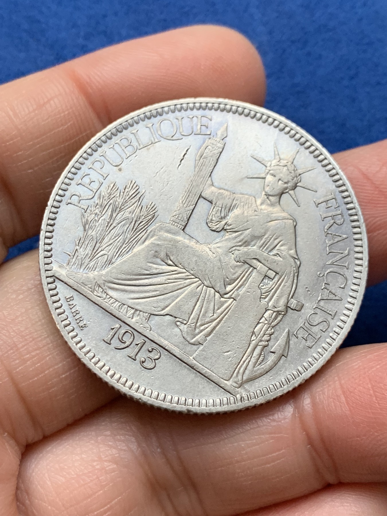 《竞宝斋》第242场-周日，周一 新年开场 (全场包邮) 法属印支1913坐洋1皮亚斯特银币