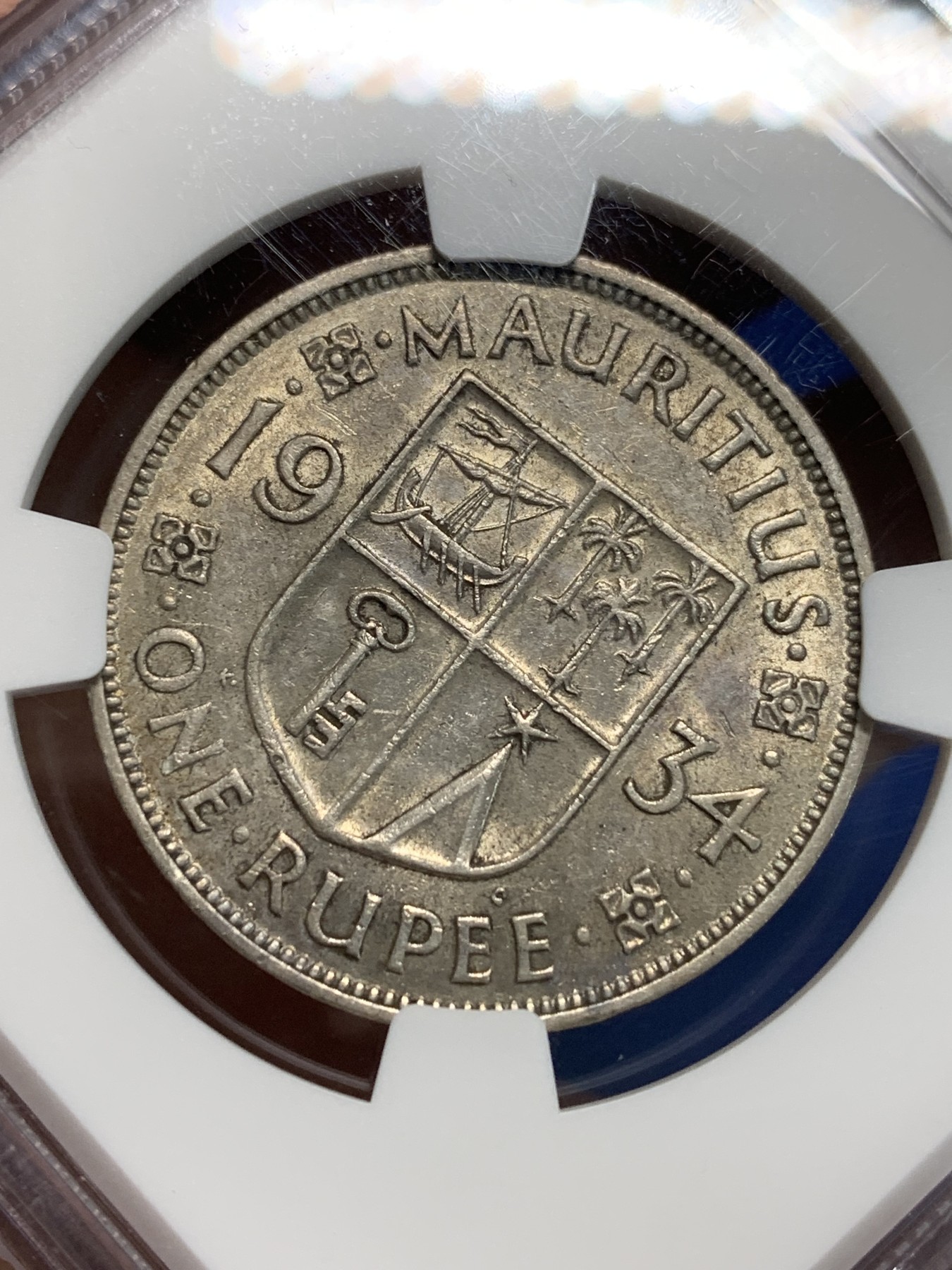 《竞宝斋》第242场-周日，周一 新年开场 (全场包邮) NGC-AU53 毛里求斯 1934年 1卢比 银币 原味包浆 最大面值的银币