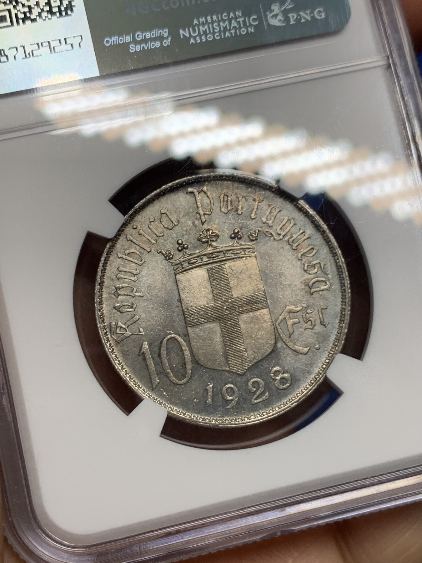 《竞宝斋》第242场-周日，周一 新年开场 (全场包邮) NGC MS64 葡萄牙1928年马剑10埃斯库多银币 纪念奥里基战役