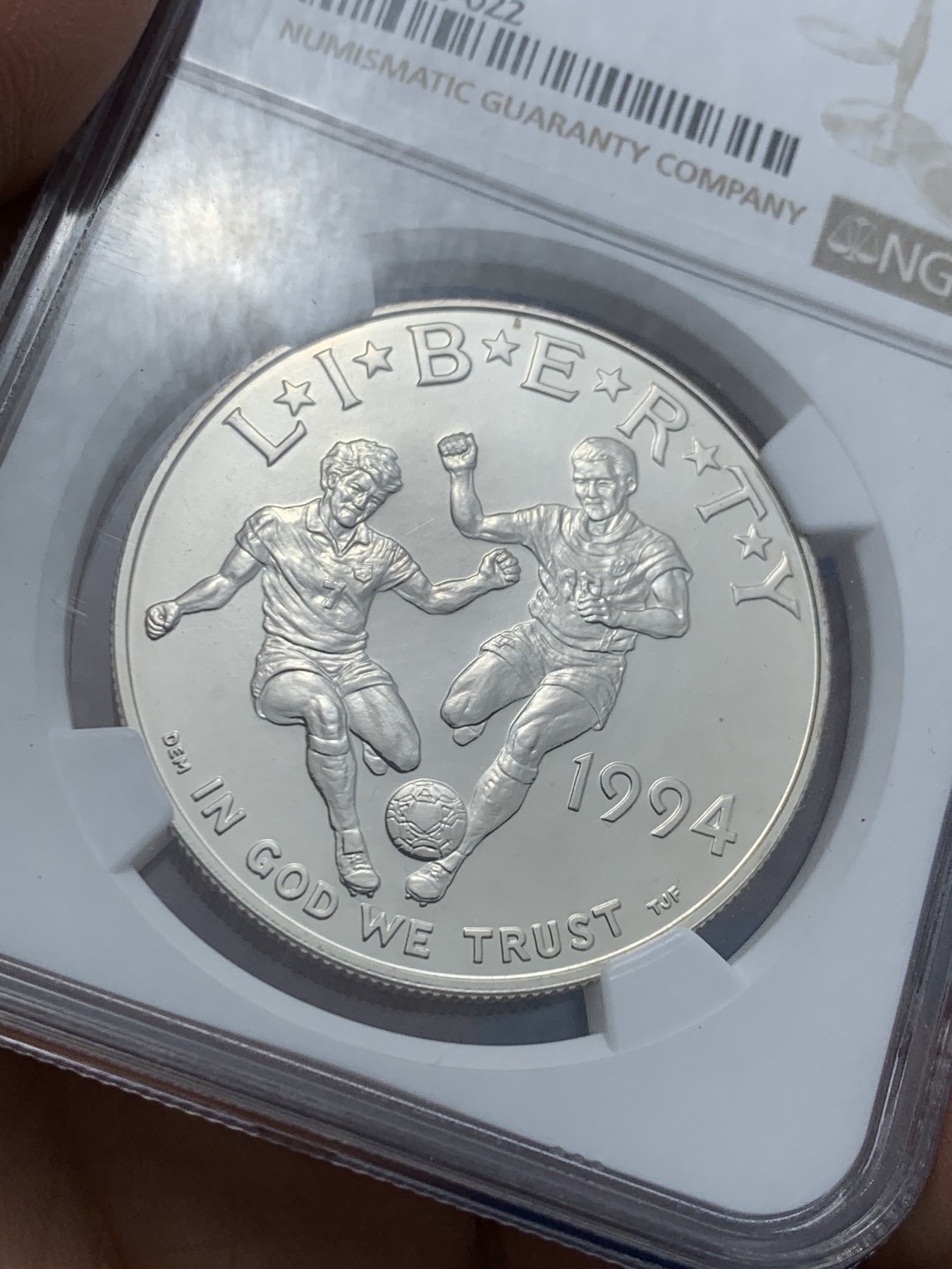 《竞宝斋》第242场-周日，周一 新年开场 (全场包邮) NGC MS69 美国1994年D版世界杯1美元大银币