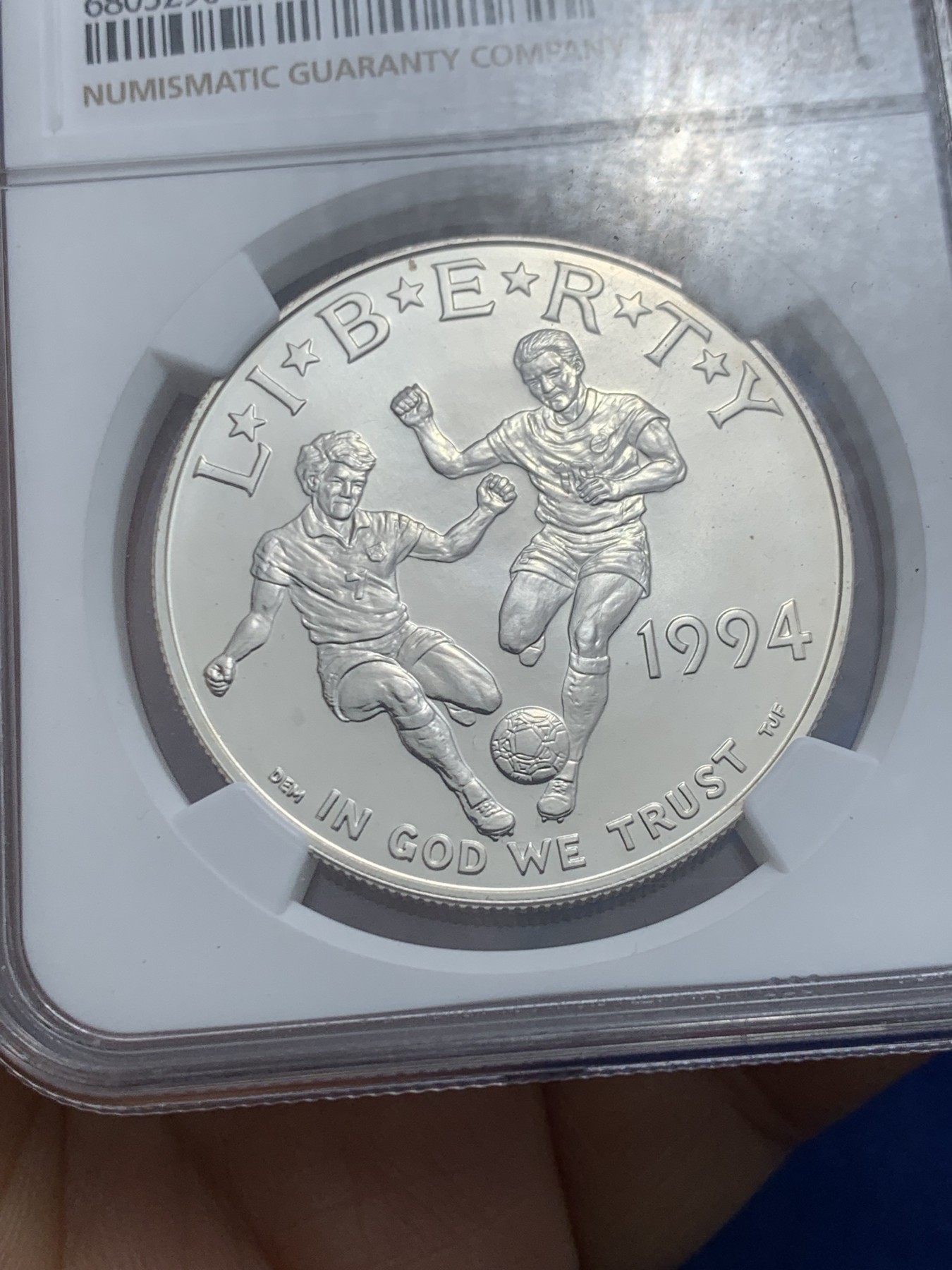 《竞宝斋》第242场-周日，周一 新年开场 (全场包邮) NGC MS69 美国1994年D版世界杯1美元大银币