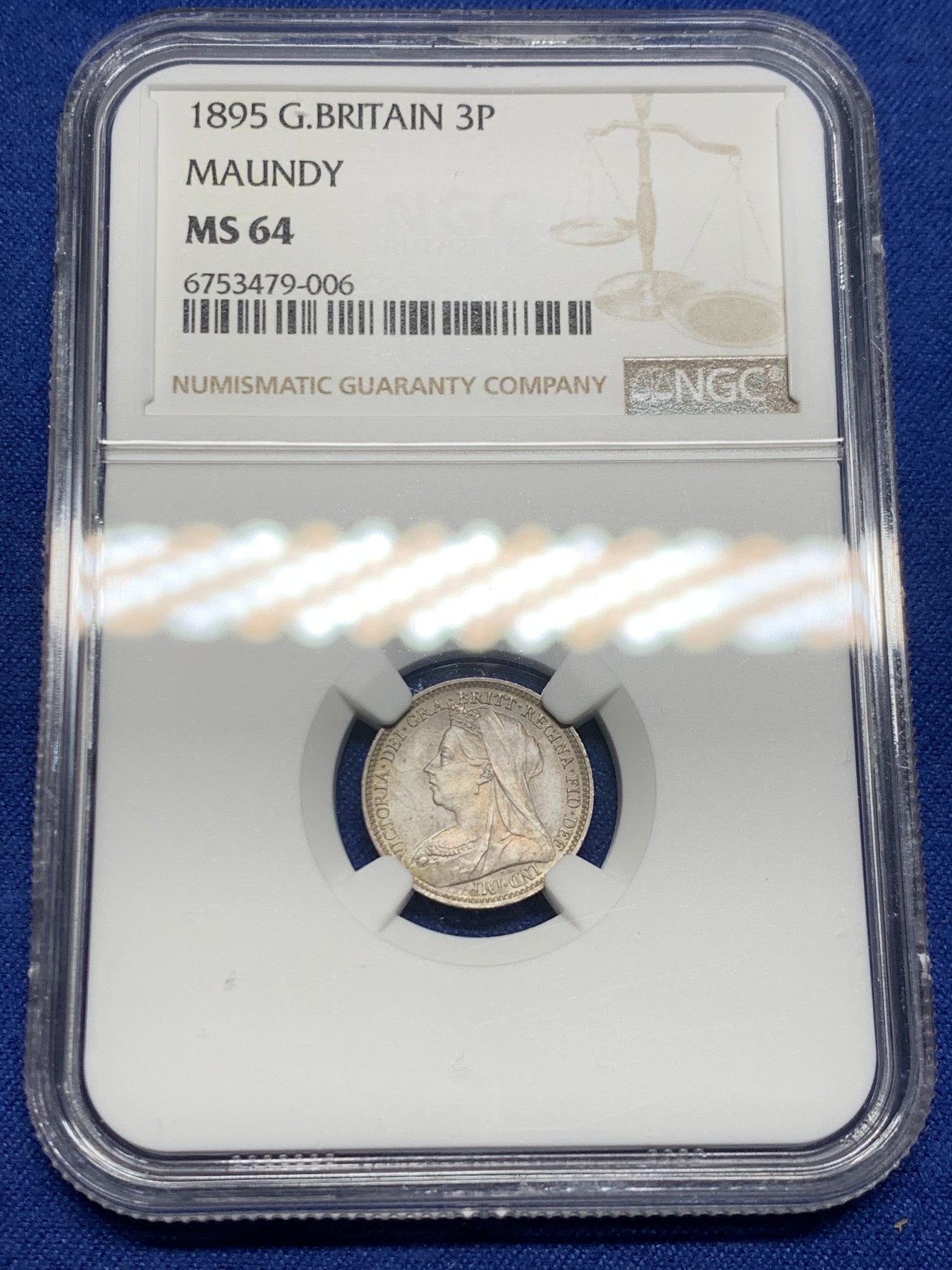 《竞宝斋》第242场-周日，周一 新年开场 (全场包邮) NGC MS64 英国1895年维多利亚批纱3便士灌足节银币