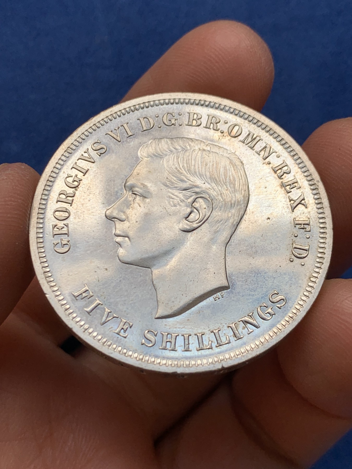 《竞宝斋》第242场-周日，周一 新年开场 (全场包邮) 英国 最后的 镍马剑 1951 带红盒证书 细节见图