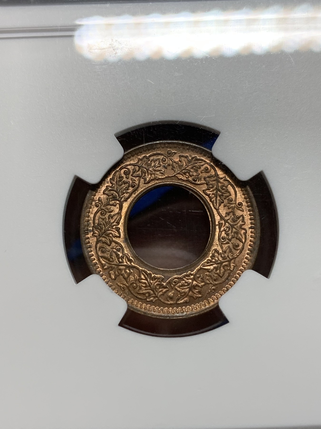 《竞宝斋》第242场-周日，周一 新年开场 (全场包邮) NGC MS65RB 1945年英属印度1派沙铜币 扁冠