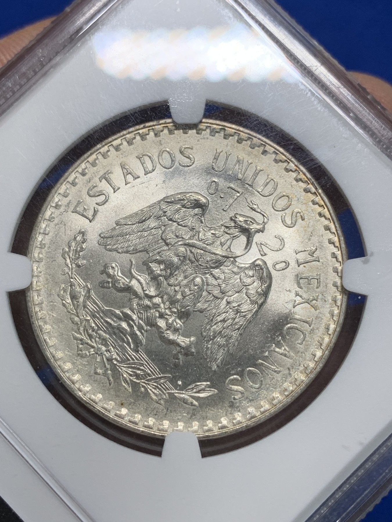 《竞宝斋》第242场-周日，周一 新年开场 (全场包邮) NGC-MS65 墨西哥1944年1比索银币 小鹰洋 高性价比 人手一个