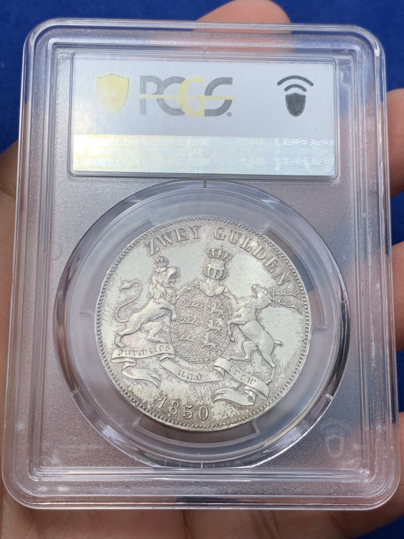 《竞宝斋》第242场-周日，周一 新年开场 (全场包邮) PCGS-MS64亚军分 德国 符腾堡1850年狮鹿2盾银币，设计精美，边齿特别。BU状态，淡彩金光，完整锐利的细节，干净极佳的底板，宝石般的光芒，流通充分高分较少。HA一枚ngc62分的狮鹿两盾在2022年成交价为780美元。