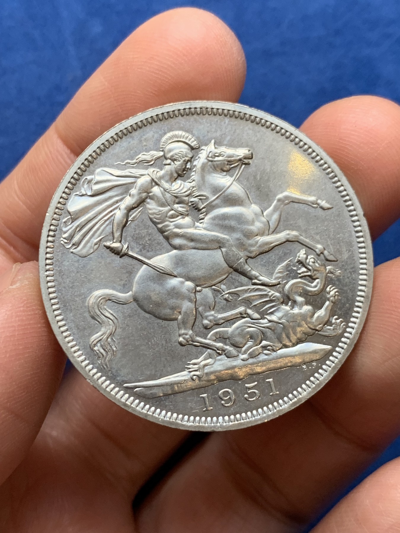 《竞宝斋》第242场-周日，周一 新年开场 (全场包邮) 英国 最后的 镍马剑 1951 带红盒证书 细节见图