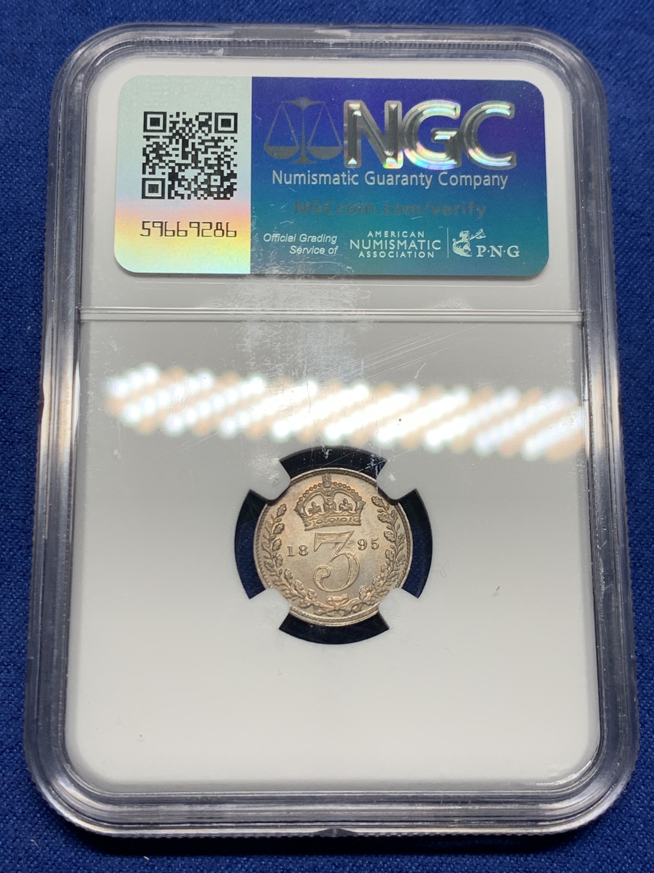 《竞宝斋》第242场-周日，周一 新年开场 (全场包邮) NGC MS64 英国1895年维多利亚批纱3便士灌足节银币