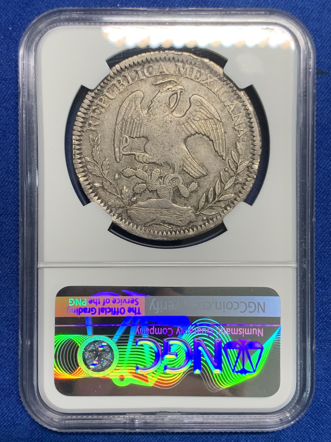 《竞宝斋》第242场-周日，周一 新年开场 (全场包邮) NGC-XFD 墨西哥早期鹰洋1843年 ZS OM 8R 40年代品相好的老鹰越来越少见 几乎没有清洗痕迹 再次送评出分的概率比较大