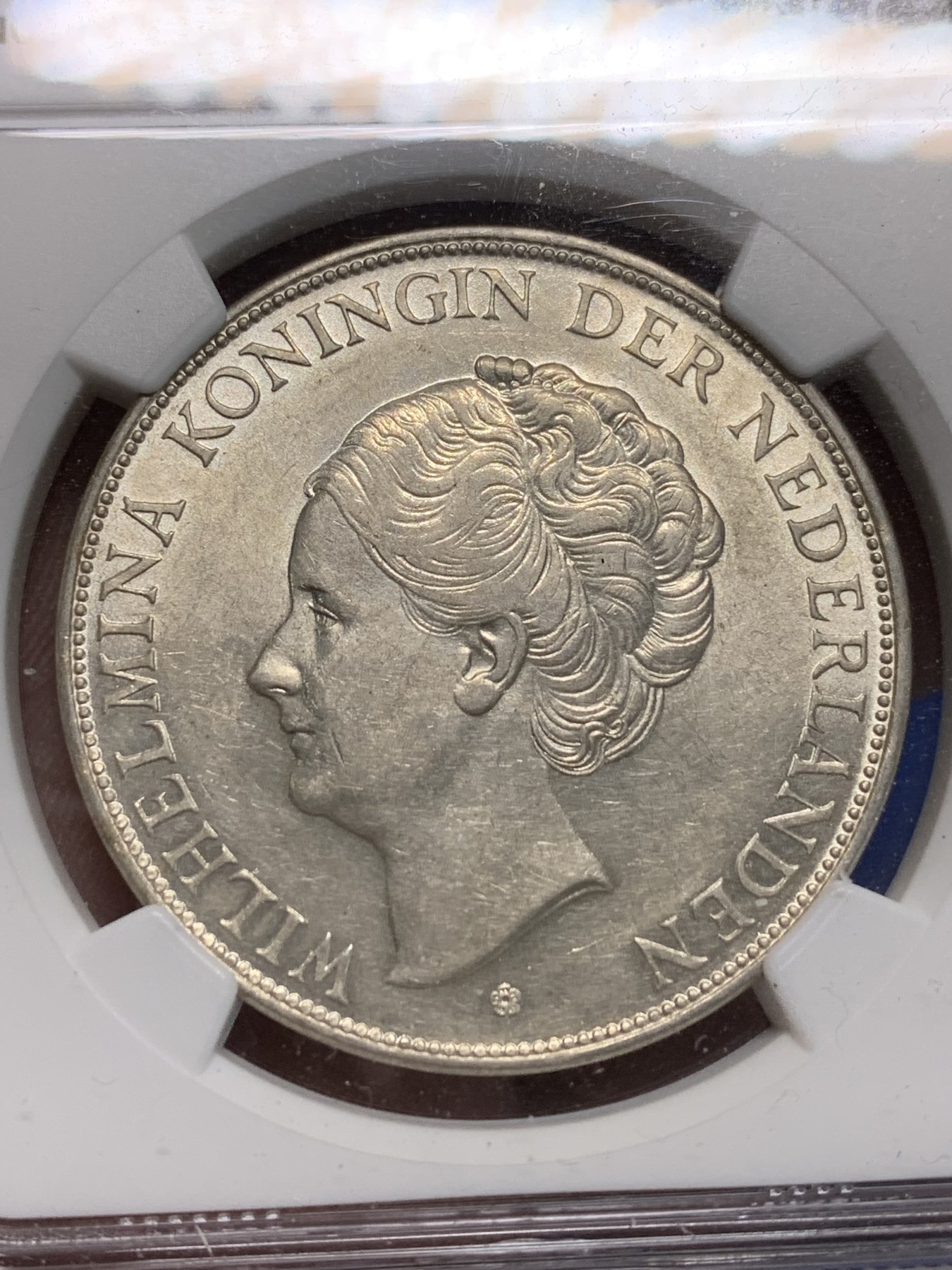 《竞宝斋》第242场-周日，周一 新年开场 (全场包邮) NGC AU58 荷兰1937年女王威廉明娜2.5盾银币