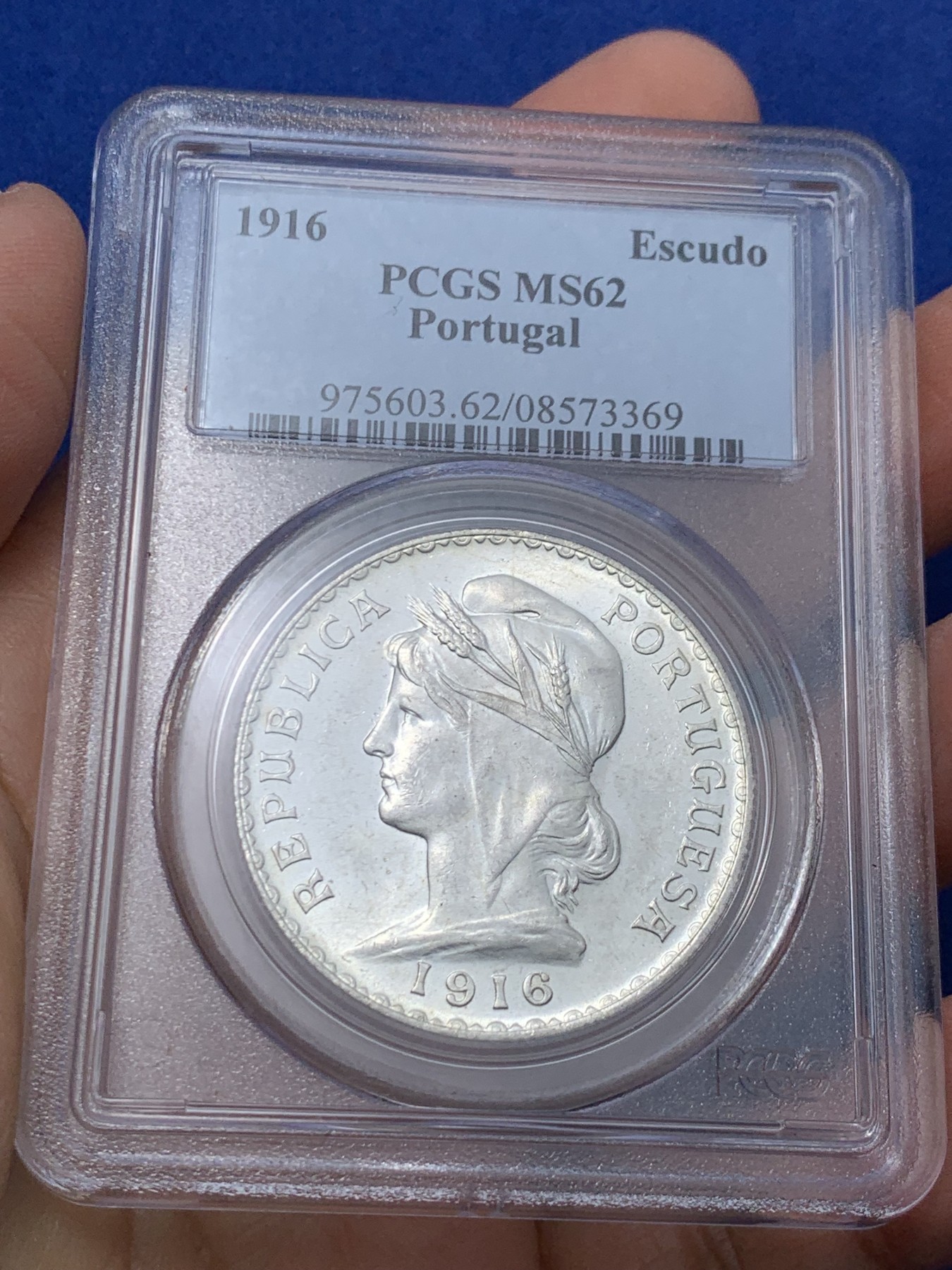 《竞宝斋》第242场-周日，周一 新年开场 (全场包邮) PCGS MS62 原光葡萄牙1916年女神1埃斯库多银币 PCGS早期白盒 状态很好