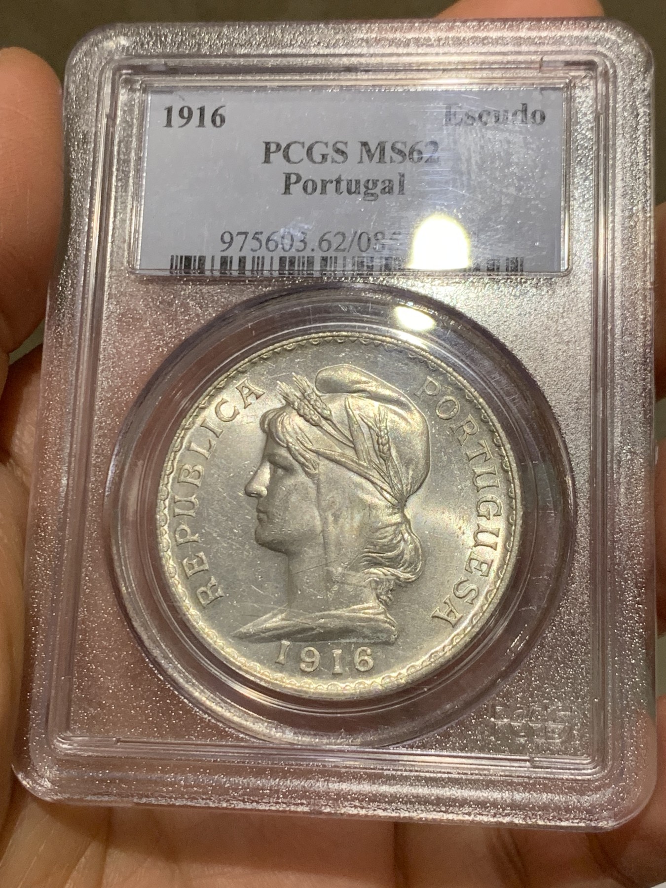 《竞宝斋》第242场-周日，周一 新年开场 (全场包邮) PCGS MS62 原光葡萄牙1916年女神1埃斯库多银币 PCGS早期白盒 状态很好