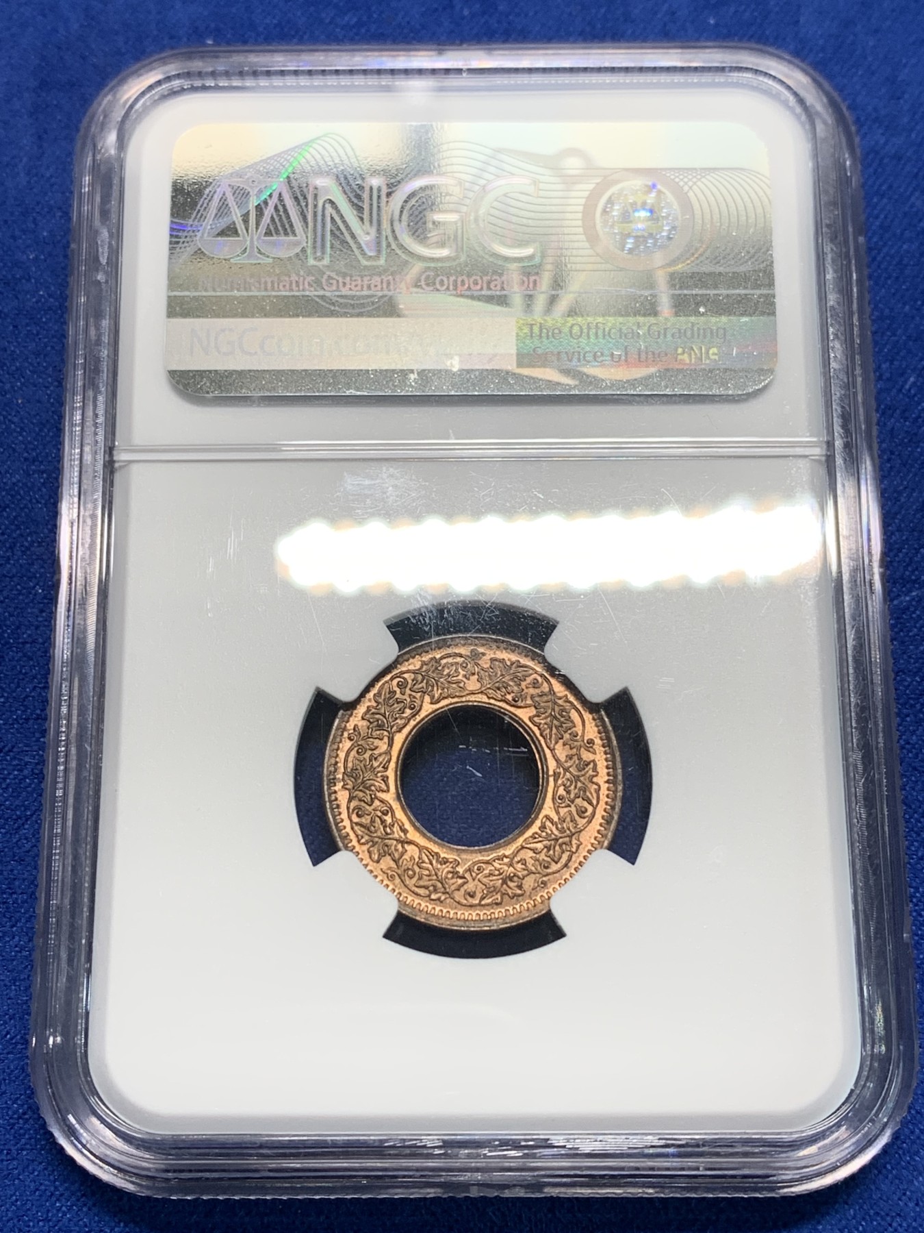 《竞宝斋》第242场-周日，周一 新年开场 (全场包邮) NGC MS65RB 1945年英属印度1派沙铜币 扁冠