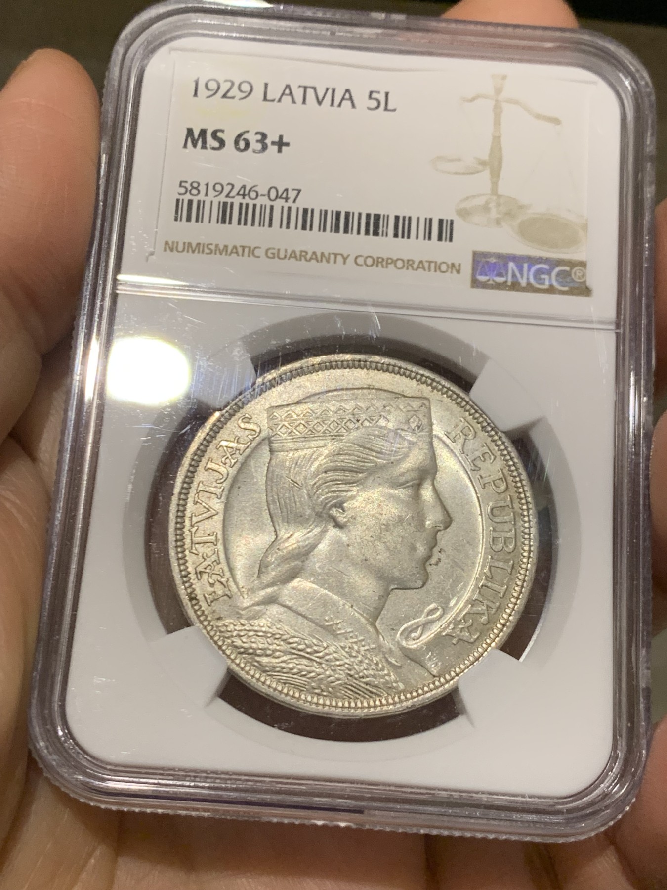 《竞宝斋》第242场-周日，周一 新年开场 (全场包邮) NGC MS63+ 拉脱维亚1929年首年谷物女神5拉特大银币 小特年 带加号的不多