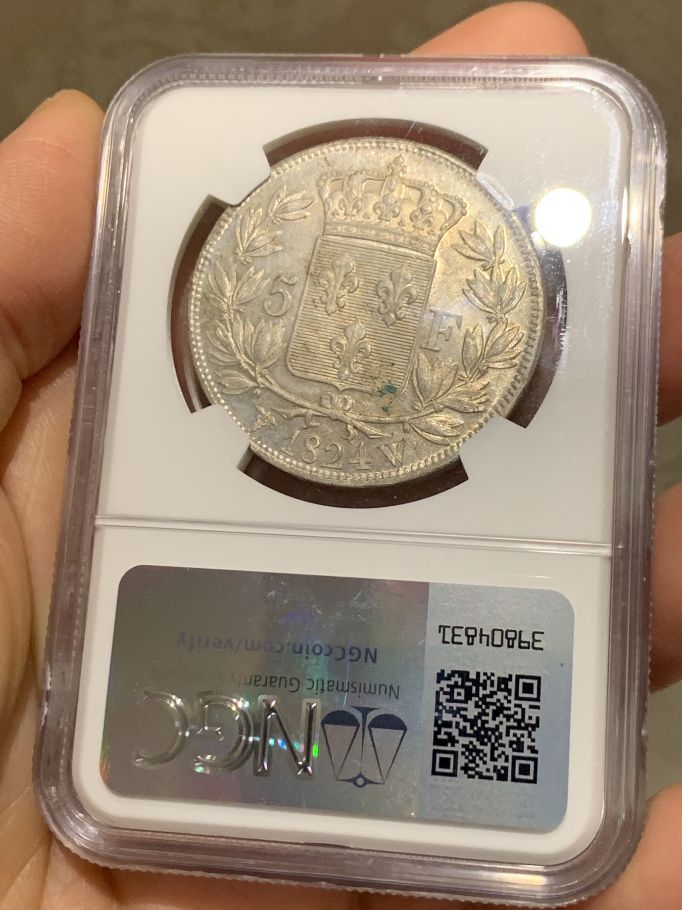 《竞宝斋》第242场-周日，周一 新年开场 (全场包邮) NGC MS63 法国1824年W里尔厂路易十八5法郎银币 路易十八最后一年状态很好，热门品种 高分难得