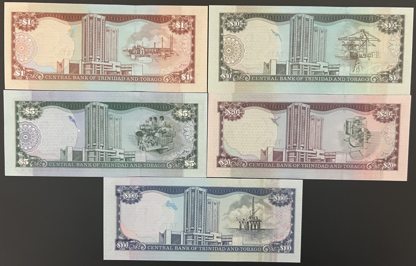 🌗乐淘淘世界纸币收藏拍卖 第42期 平价裸钞专场🌓 特立尼达和多巴哥纸币五张 5有压痕 其余全新UNC