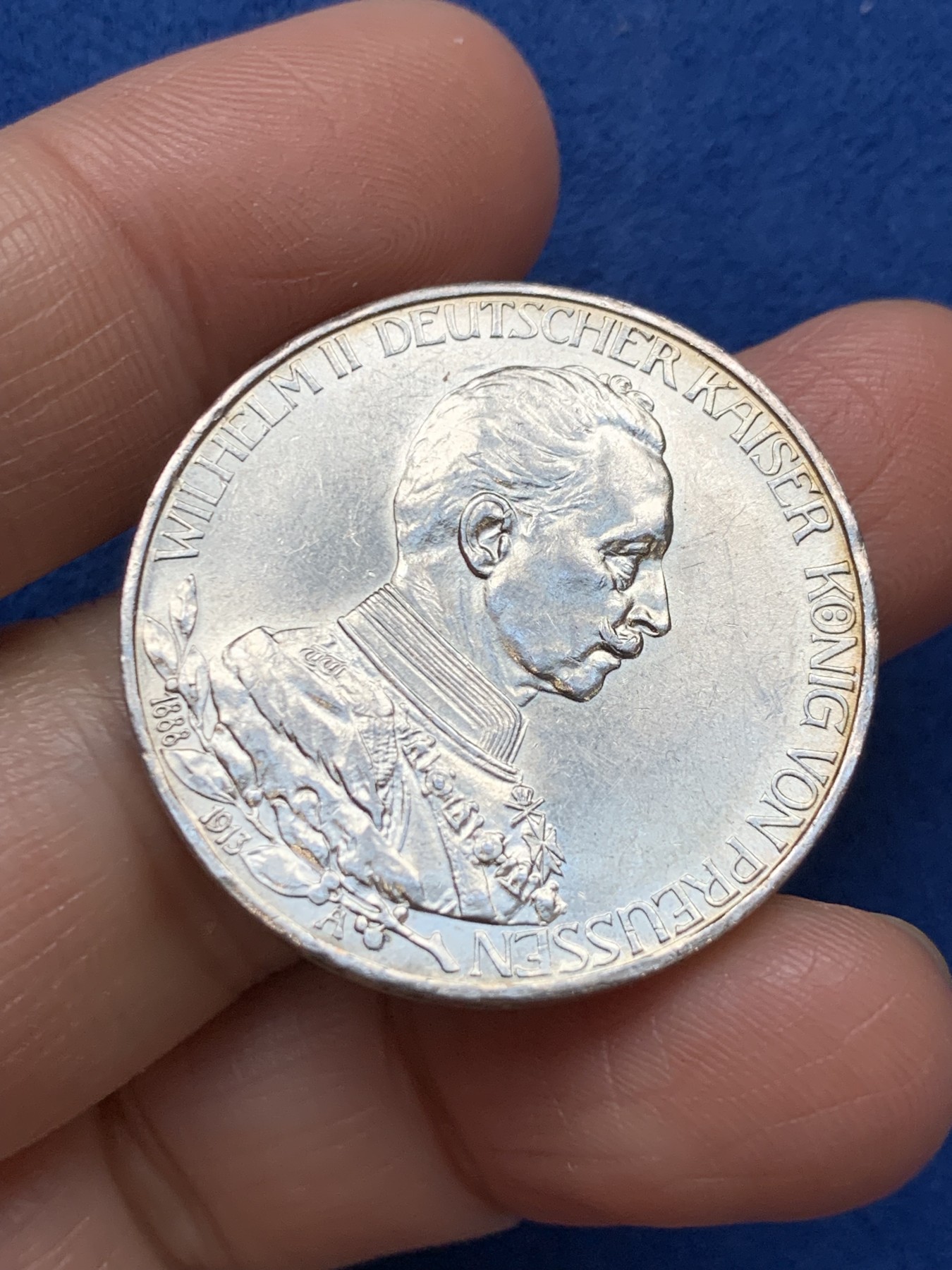 《竞宝斋》第242场-周日，周一 新年开场 (全场包邮) 德国普鲁士1913年威廉二世花枝3马克银币 细节清晰状态不错