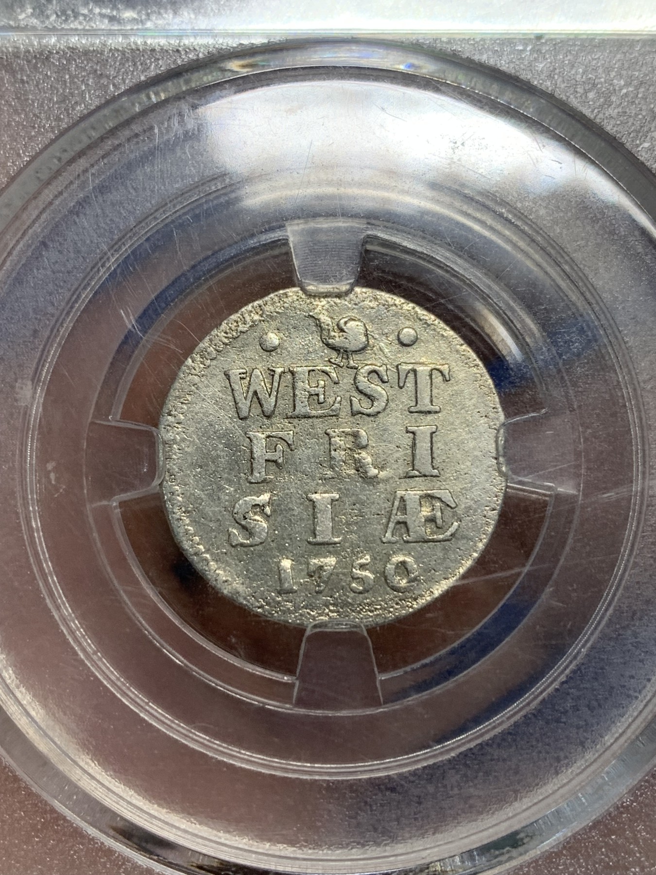 《竞宝斋》第242场-周日，周一 新年开场 (全场包邮) 尼德兰1750年西弗里斯兰省2斯梯弗银币 1.61g