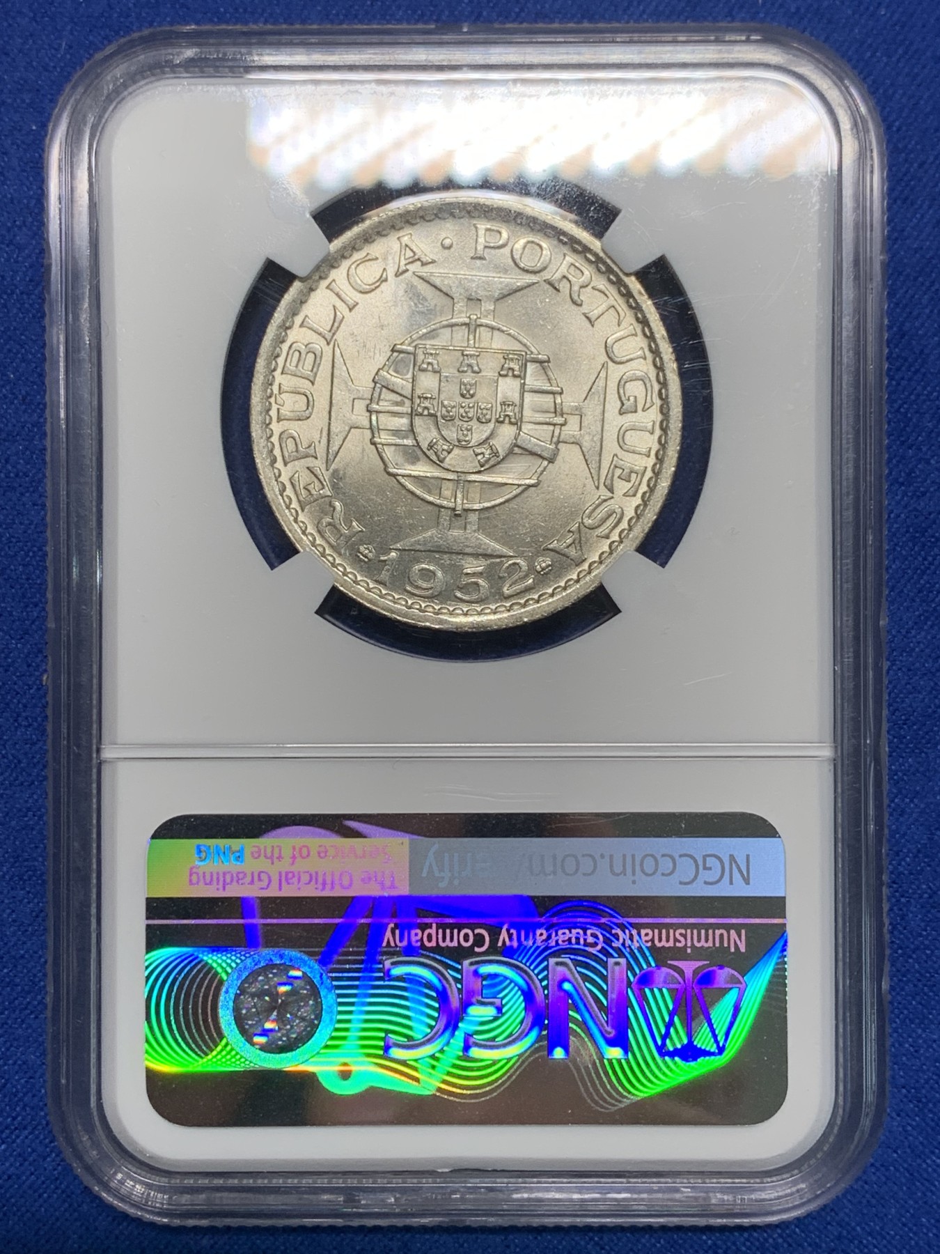 《竞宝斋》第242场-周日，周一 新年开场 (全场包邮) NGC-MS63 澳门1952年5元银币 葡属殖民风情 上海严评 性价比高