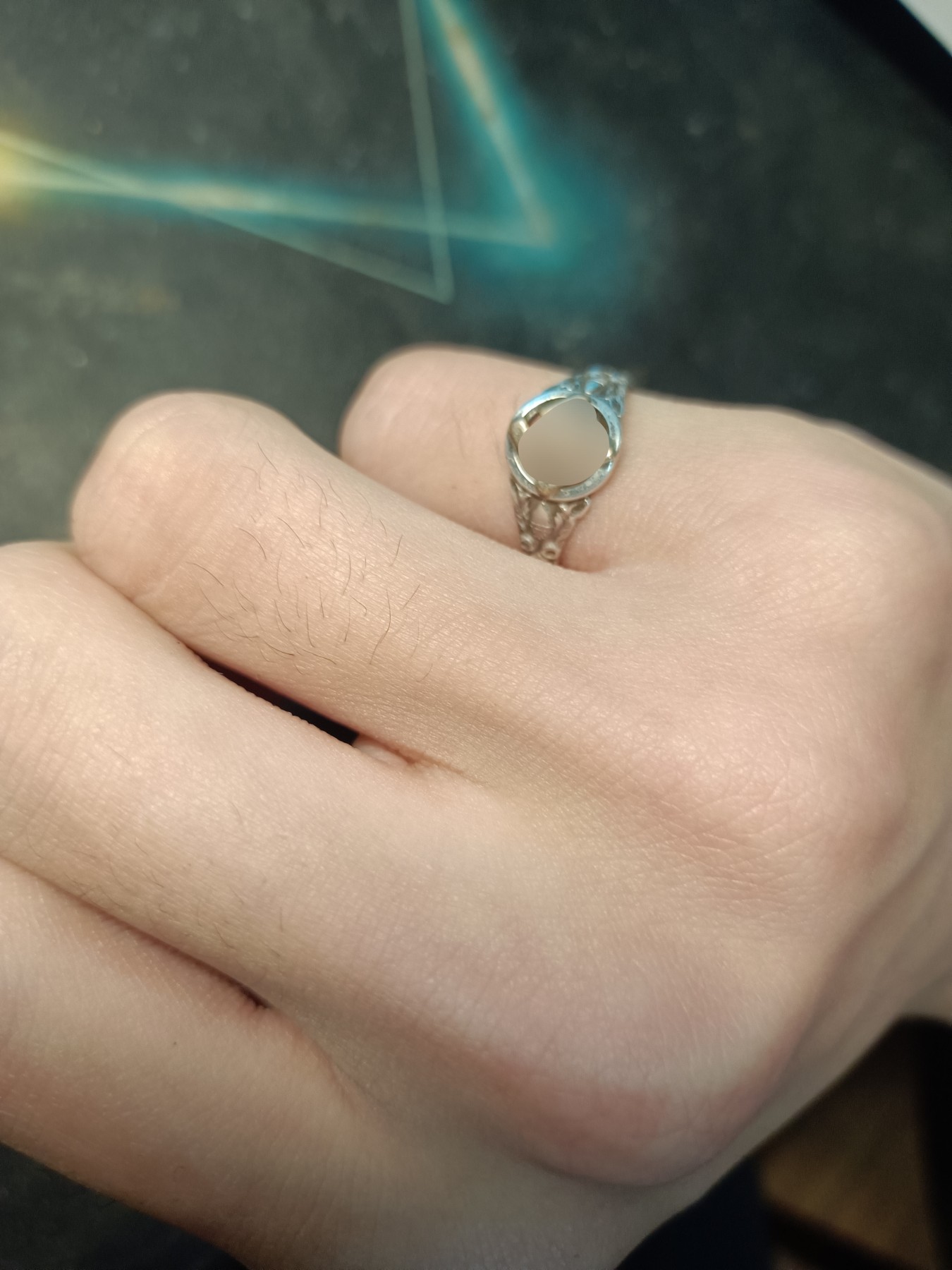 阿娜斯塔西亚军事题材拍卖第五期 Third Reich1939女版稀有小戒指，800银标，正面玫瑰金，戒圈直径最宽处1.9厘米，左右两边橡树叶精致秀气