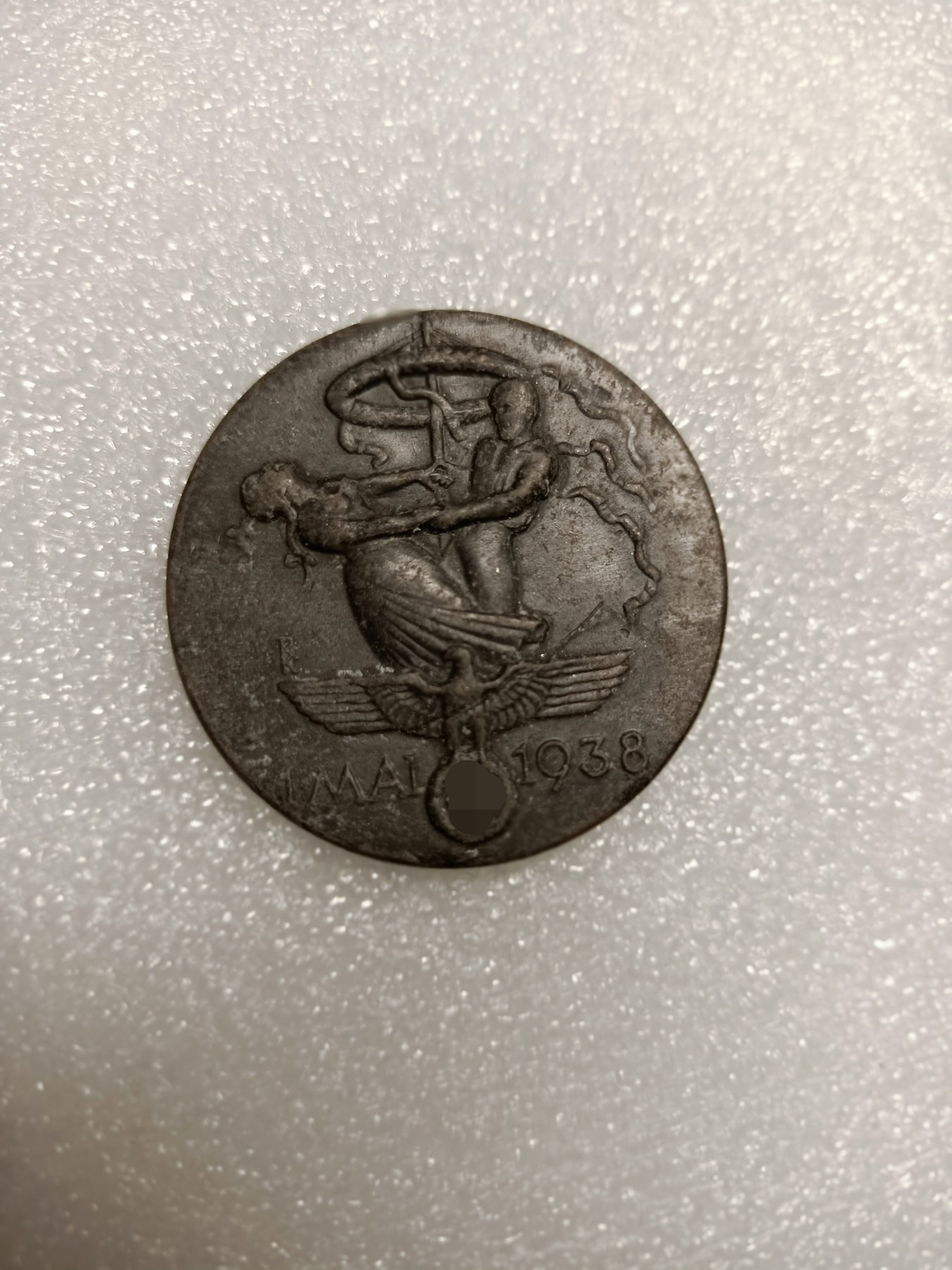 阿娜斯塔西亚军事题材拍卖第五期 Third Reich1938nsdap劳动节徽章，背后都带制造商厂标