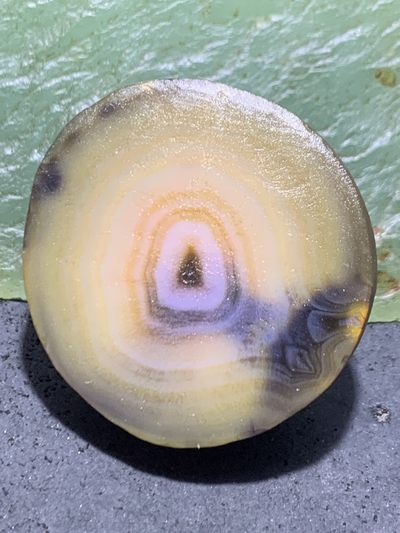 精美亚光高玉化战国红玛瑙手工雕刻雄狮吊坠（把件）一个！ 精美亚光高玉化战国红玛瑙手工雕刻雄狮吊坠（把件）一个！