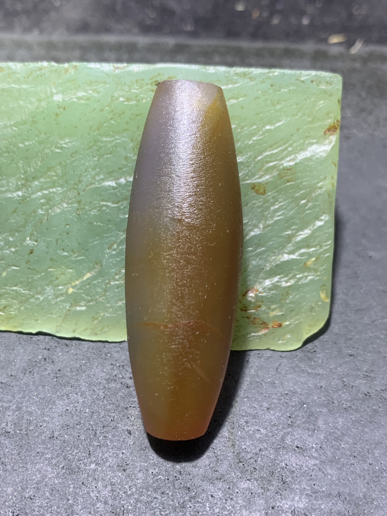 精美亚光巴西玛瑙手工俏色巧雕鲤鱼出水吊坠（把件）一个