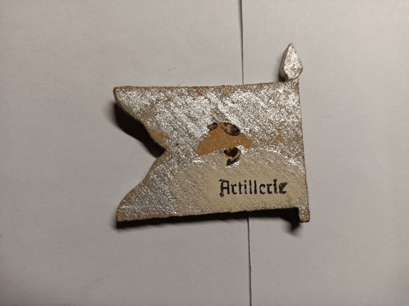 阿娜斯塔西亚军事题材拍卖第五期 Third Reich经典原品战旗类小徽章，木质，背后都带有制造商印标