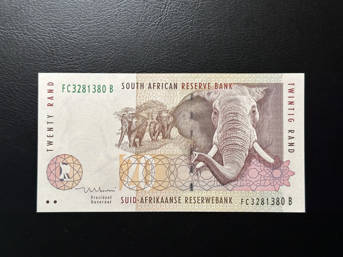 第三十六场！（本期有pmg记录仅两枚的顶级高货） 南非1999年20兰德，品相unc-，号码全程无47！初版！
