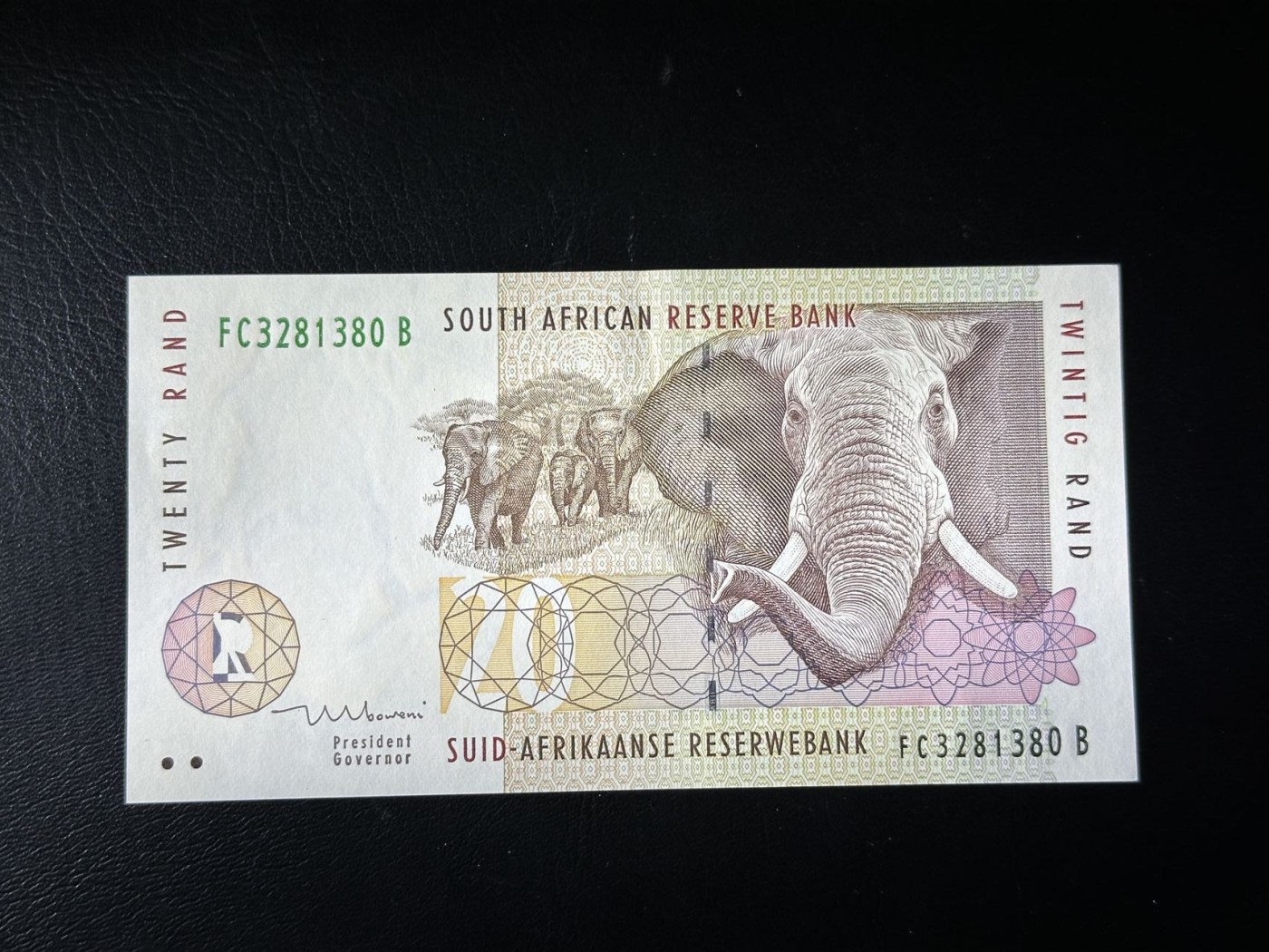 第三十六场！（本期有pmg记录仅两枚的顶级高货） 南非1999年20兰德，品相unc-，号码全程无47！初版！