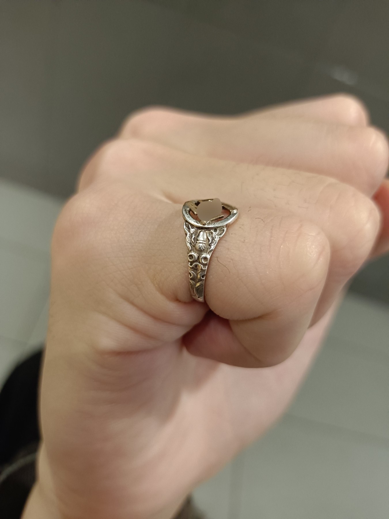 阿娜斯塔西亚军事题材拍卖第五期 Third Reich1939女版稀有小戒指，800银标，正面玫瑰金，戒圈直径最宽处1.9厘米，左右两边橡树叶精致秀气