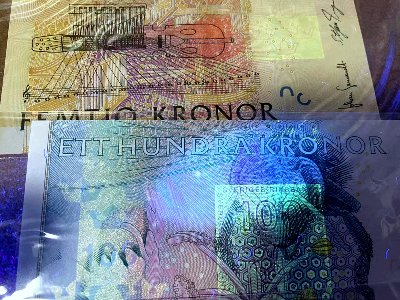 【Blue Auction】✨世界纸币精拍第438期【精】 【一组3张】瑞典 不同版本50-100克朗 UNC（个别有轻微荧光点）