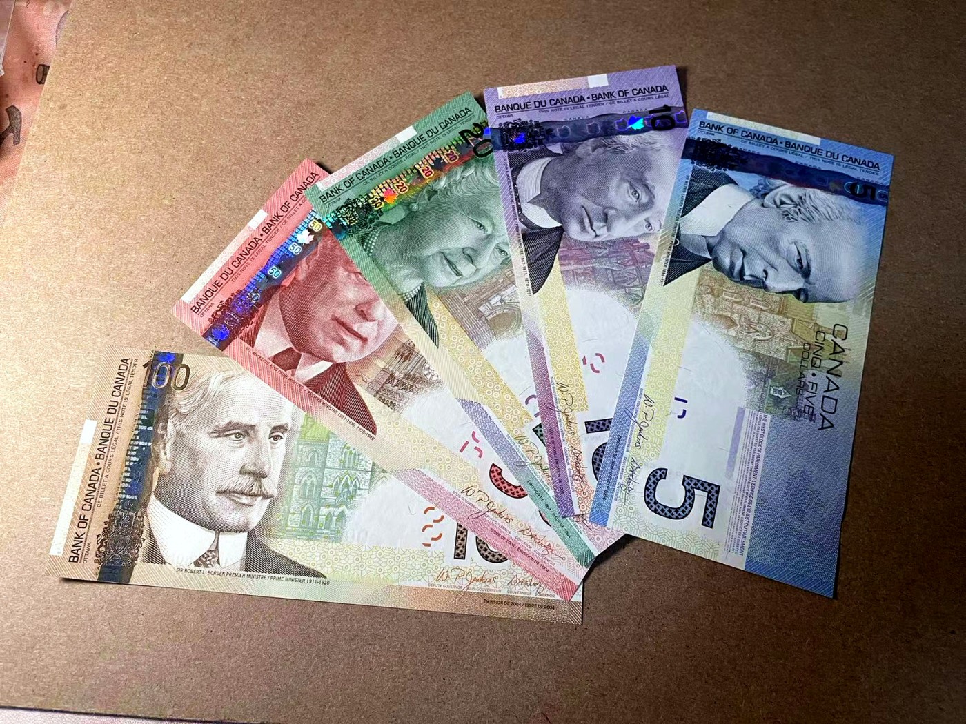 【Blue Auction】✨世界纸币精拍第438期【精】 【一组5张】加拿大5-100元 全新UNC