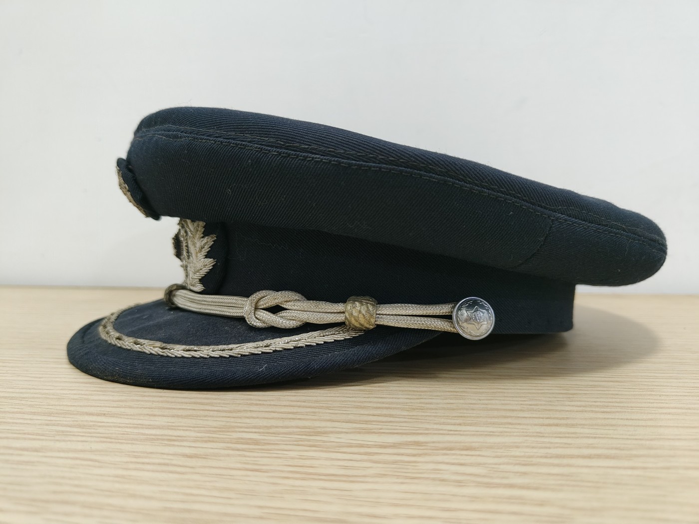 全场0元起拍 第135期 咸鱼国勋章拍卖专场 3月3日（周日）下午6：00开始 葡萄牙 警察军官刺绣大檐帽56CM