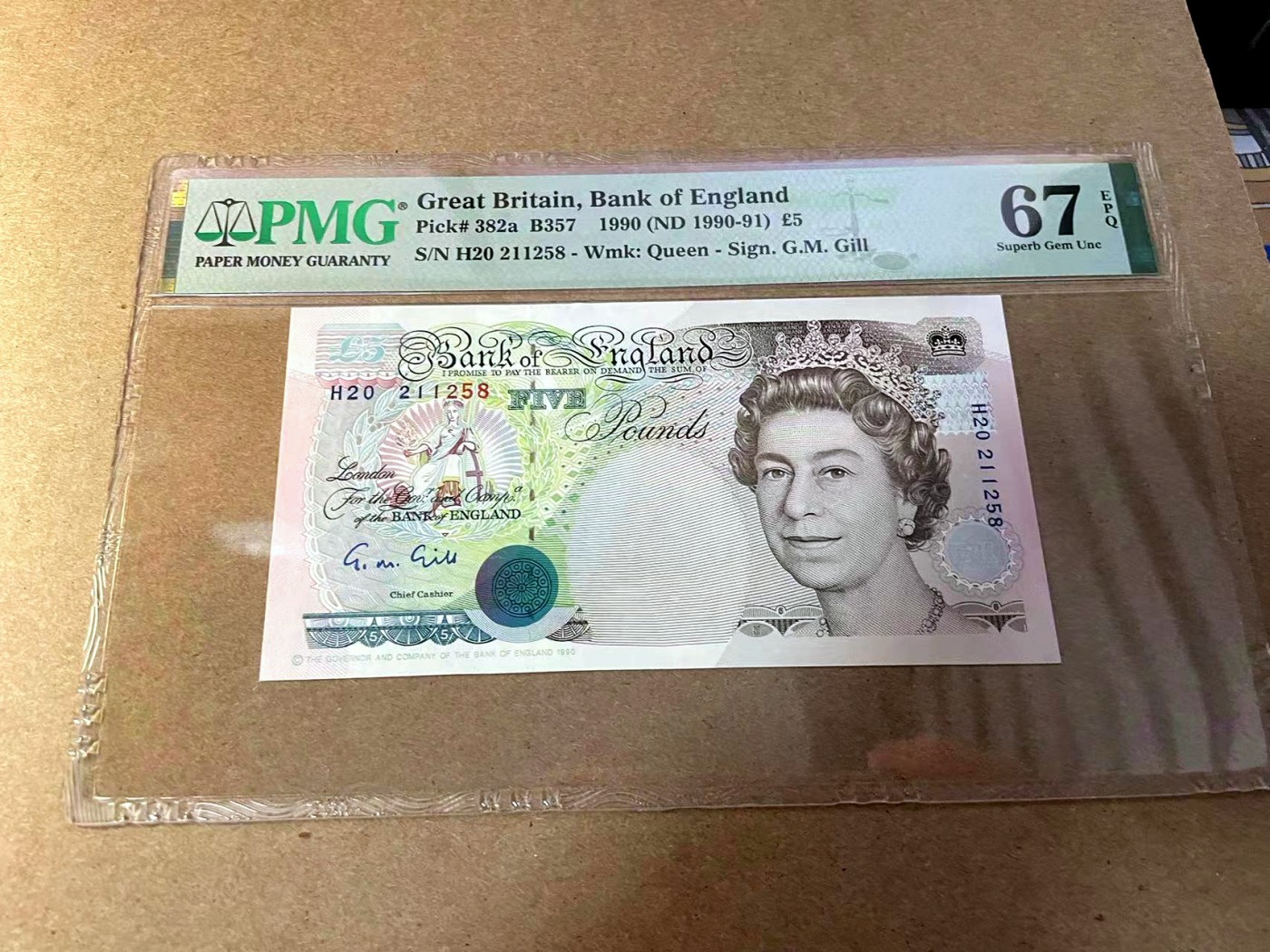 【Blue Auction】✨世界纸币精拍第438期【精】 【皇冠版 无47】英国 1990年5镑 PMG67EPQ