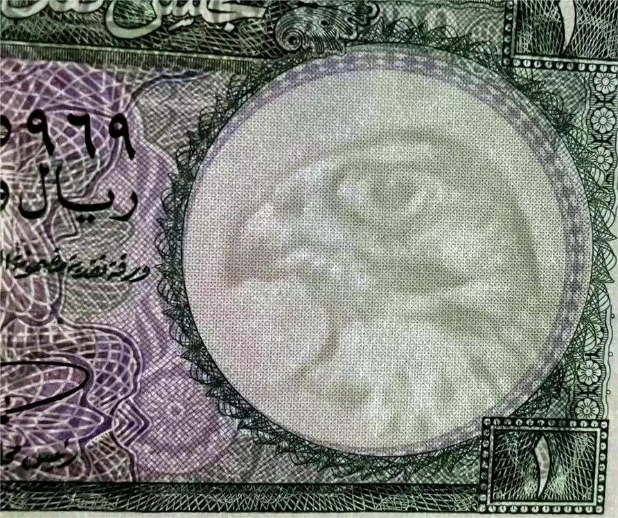 【Blue Auction】✨世界纸币精拍第438期【精】   【珍品 升值品种 p1a】卡塔尔和迪拜 1960年1里亚尔 沙漠猎鹰水印 BWC出品 两个国家货币联盟共同发行 仅流通几年短暂存在 PMG66EPQ 绝品 正面为阿拉伯三角帆船、油井架与棕榈树的组合图案，代表了卡塔尔与迪拜的主要经济产业，背面为阿拉伯特色纹样 老壳子